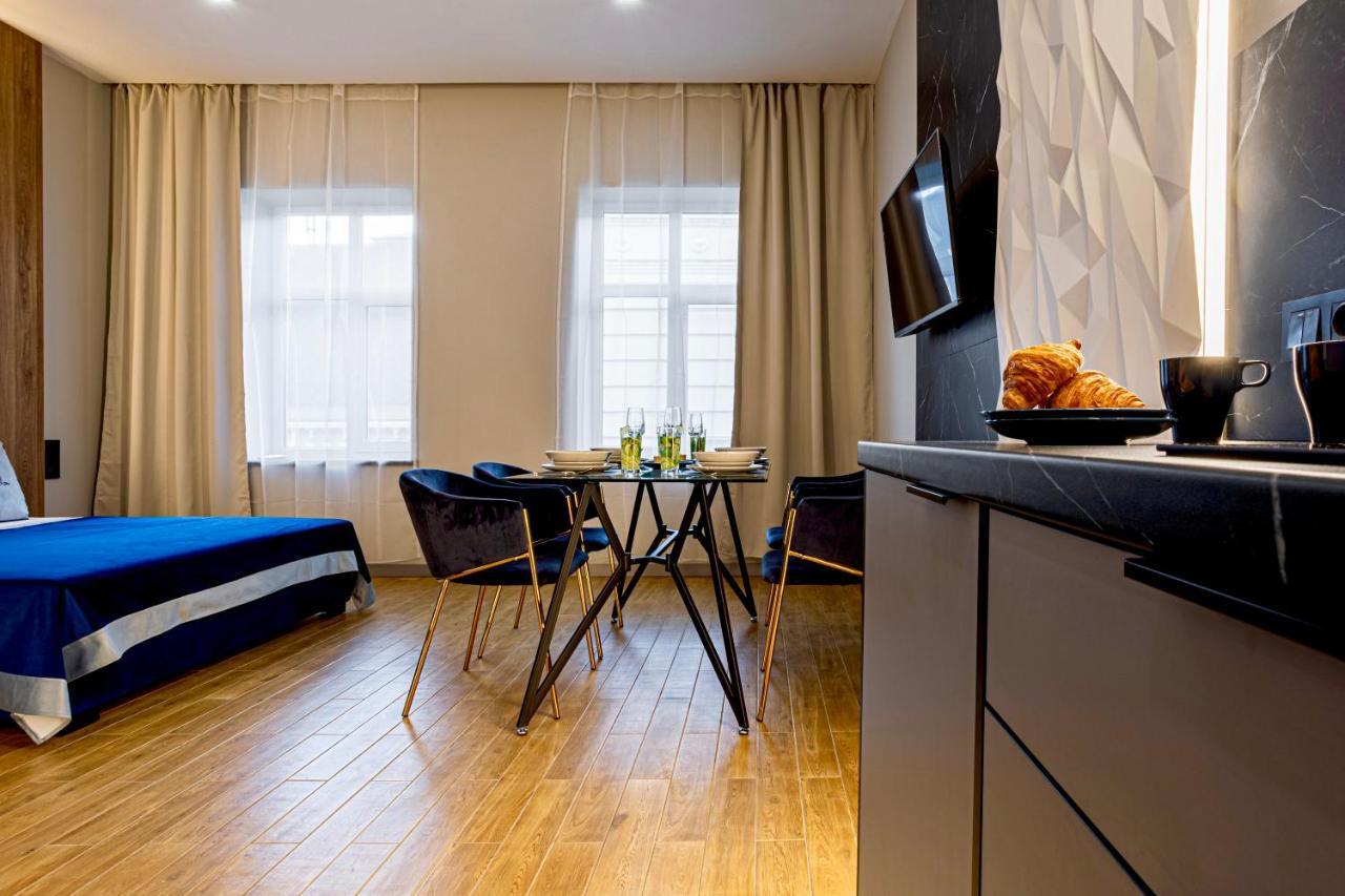 Central Family Boutique Apartments 2 ลวีฟ ภายนอก รูปภาพ