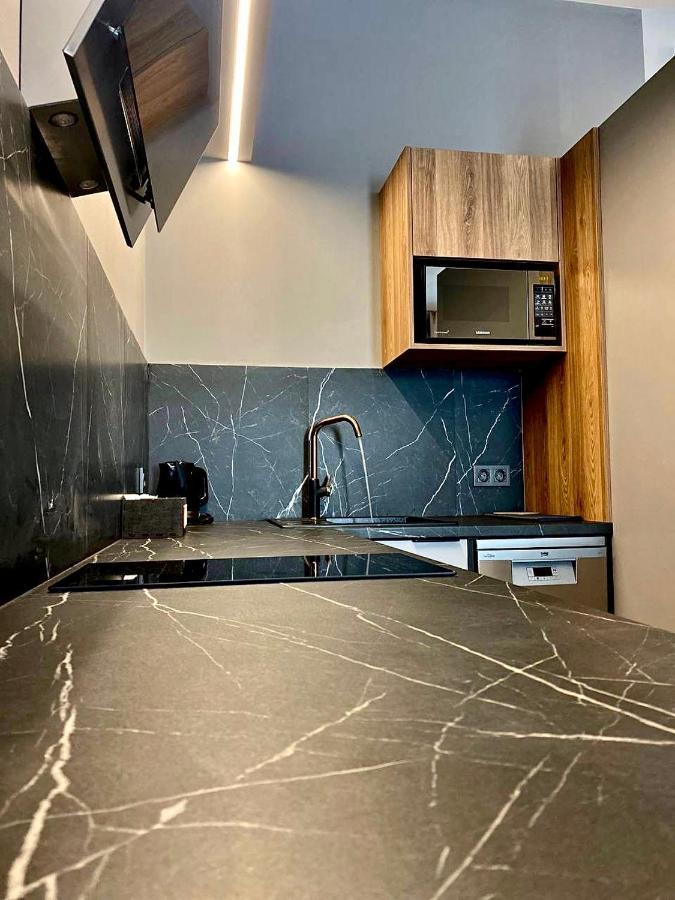 Central Family Boutique Apartments 2 ลวีฟ ภายนอก รูปภาพ