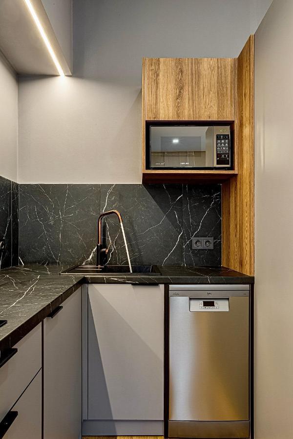 Central Family Boutique Apartments 2 ลวีฟ ภายนอก รูปภาพ