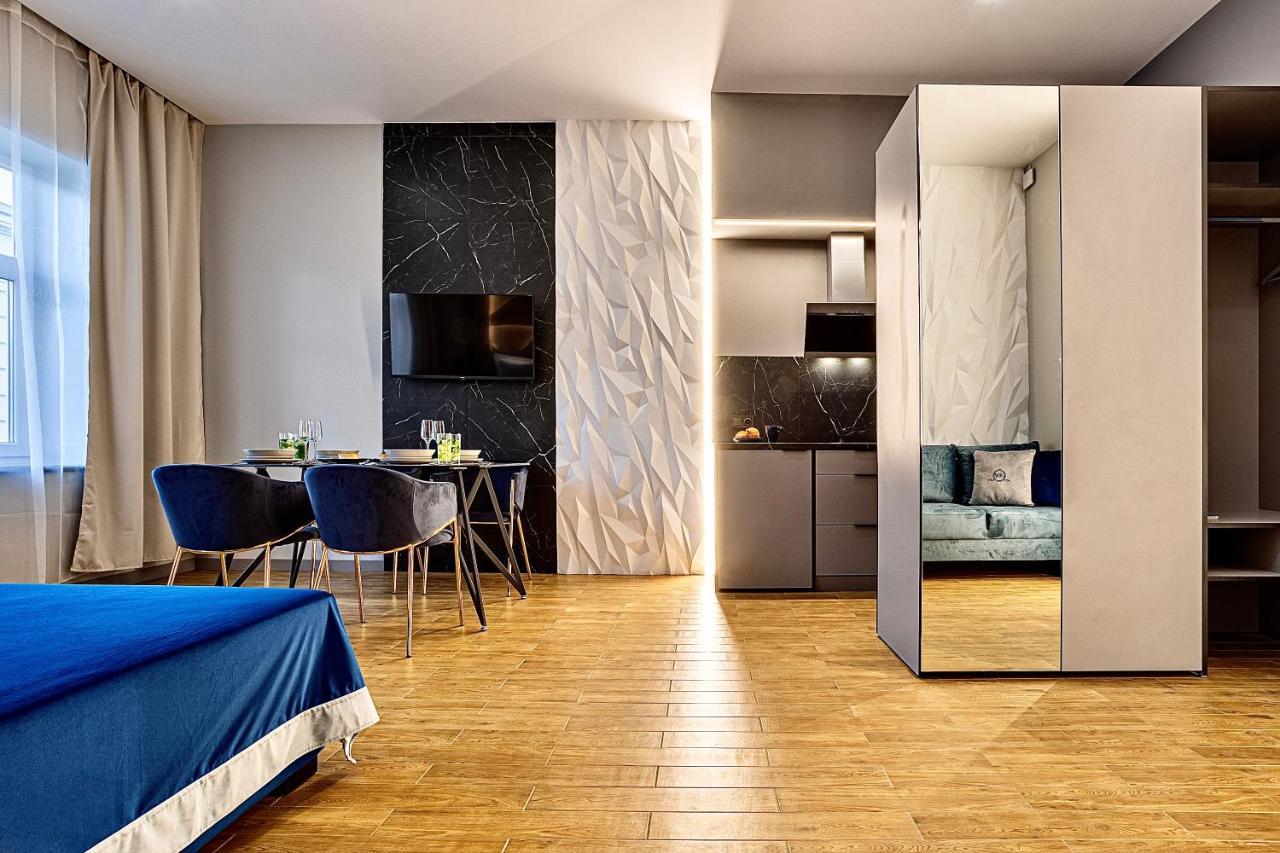 Central Family Boutique Apartments 2 ลวีฟ ภายนอก รูปภาพ